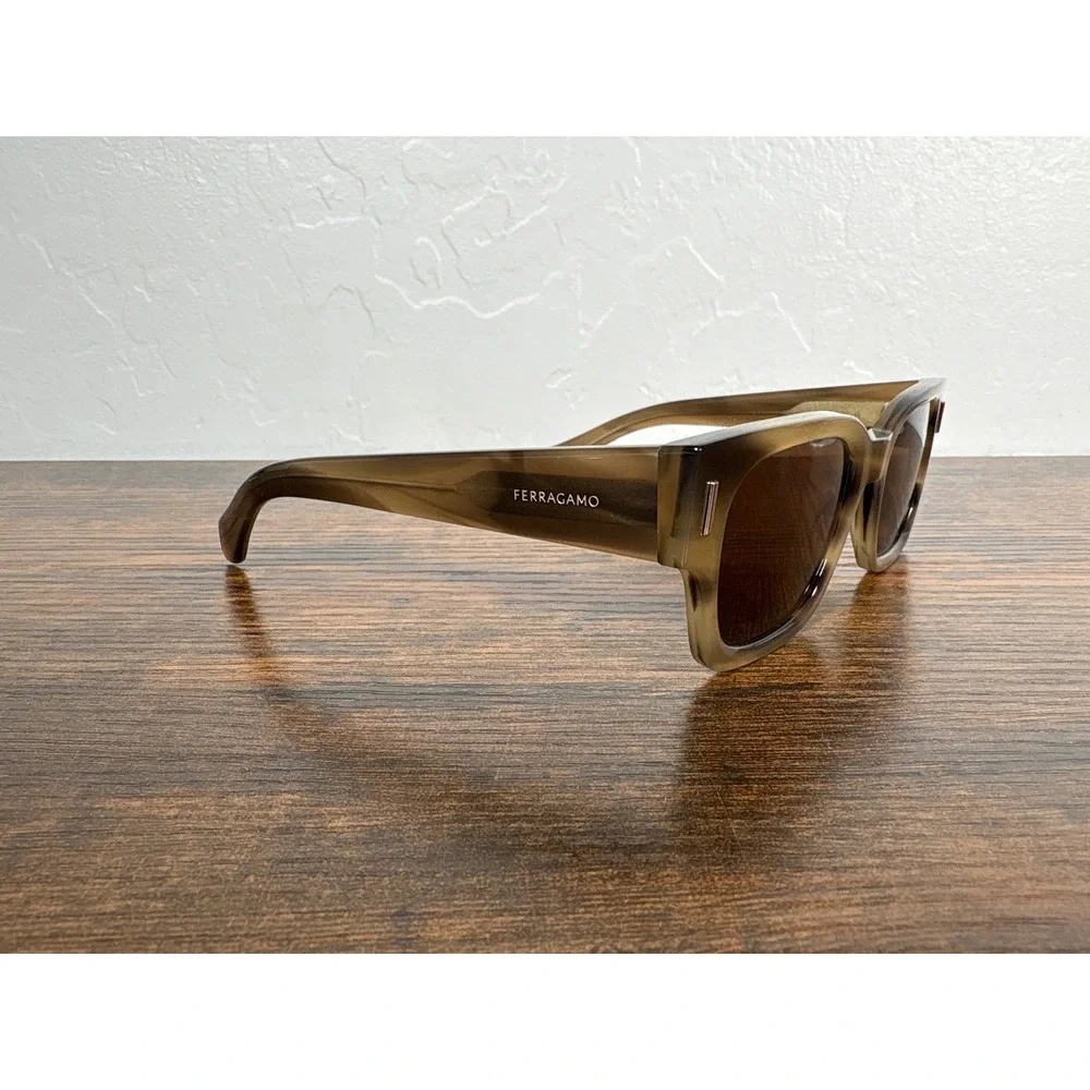Salvatore Ferragamo SF201S Square Sunglasses Khaki Brown‎ Wood Grain Italy